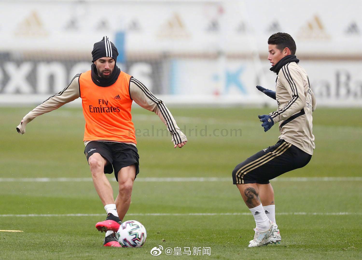 9体育-关于冲刺阶段体能课后，上海申花迎来里程碑备战国王杯，气氛紧张，控场能力受关注的信息