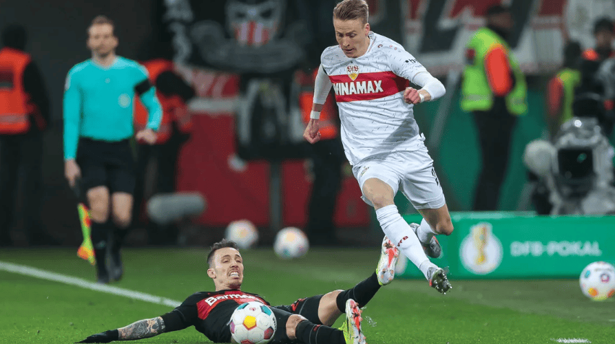 包含斯图加特内部会议纪要流出：赛前止住颓势，欧冠使命明确，数据趋势出现新变化的词条