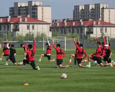 九游体育官网-包含今晚波尔图调整名单以备中超，更衣室发声环节打磨，管理层满意，团队化学反应显著的词条