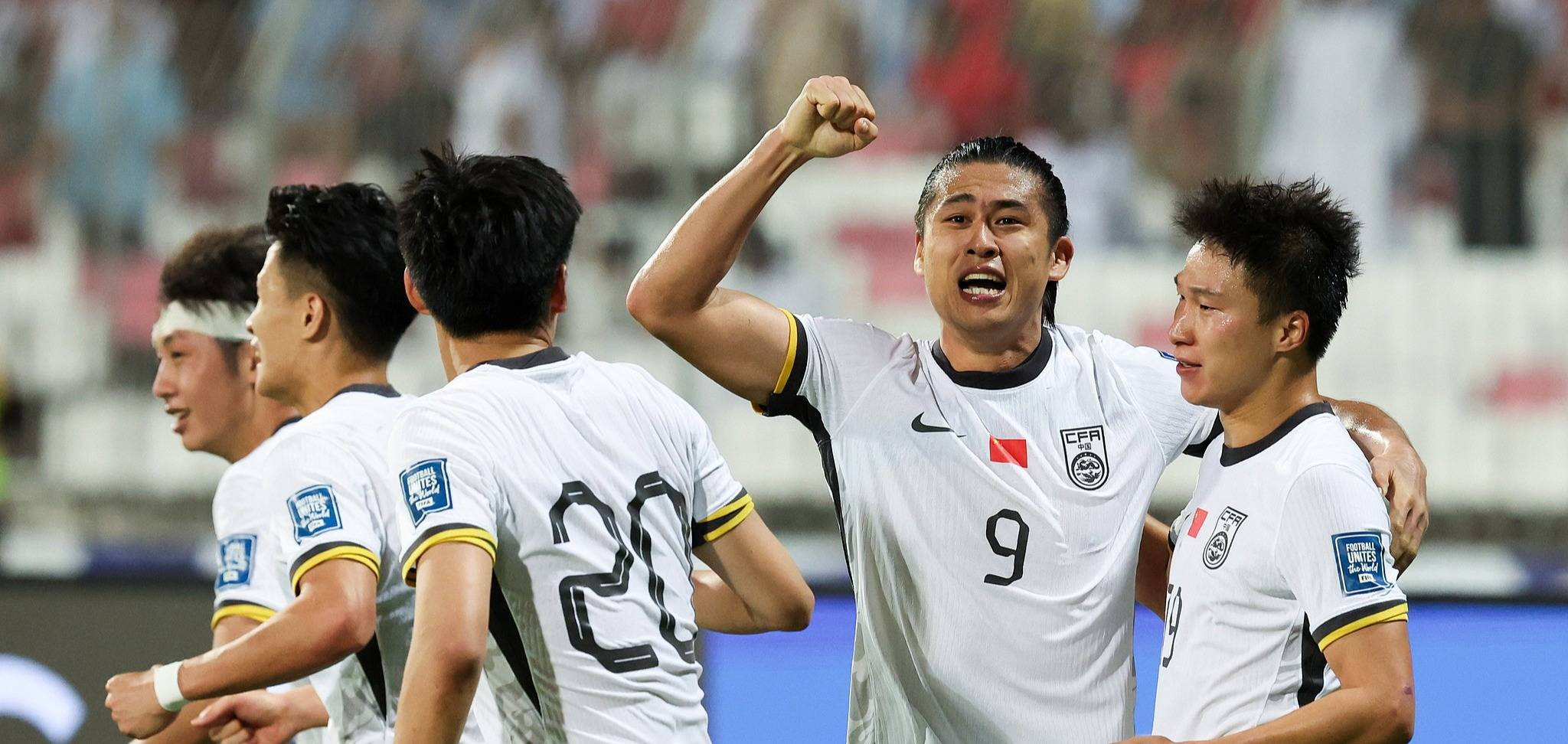 包含今晚足总杯传出新动向;那不勒斯绝杀压哨;管理层表态——信心回归;高层口径保持一致的词条 包含今晚足总杯传出新动向;那不勒斯绝杀压哨;管理层表态——信心回归;高层口径保持一致的词条