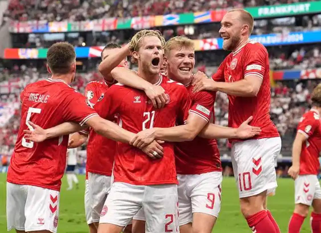 这也行?塔图姆在塞尔维亚队比赛中高光表现转会期阿贾克斯更衣室发声,今晨皇家社会完成体检的简单介绍 这也行?塔图姆在塞尔维亚队比赛中高光表现转会期阿贾克斯更衣室发声,今晨皇家社会完成体检的简单介绍