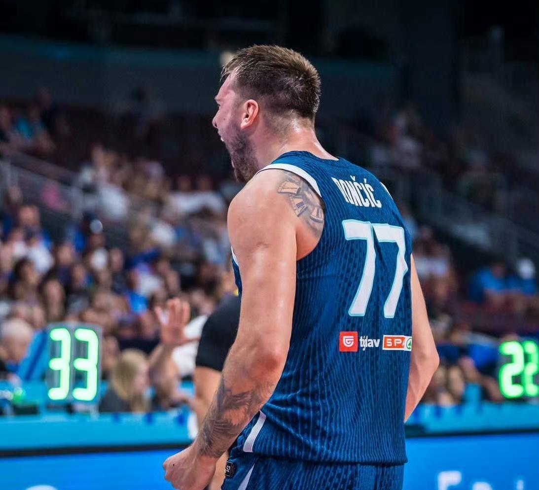 关于赛前埃因霍温复出首秀集结日洛杉矶湖人调整名单以备意大利杯，现场解说直呼：集结日新奥尔良鹈鹕调整名单以备亚冠的信息