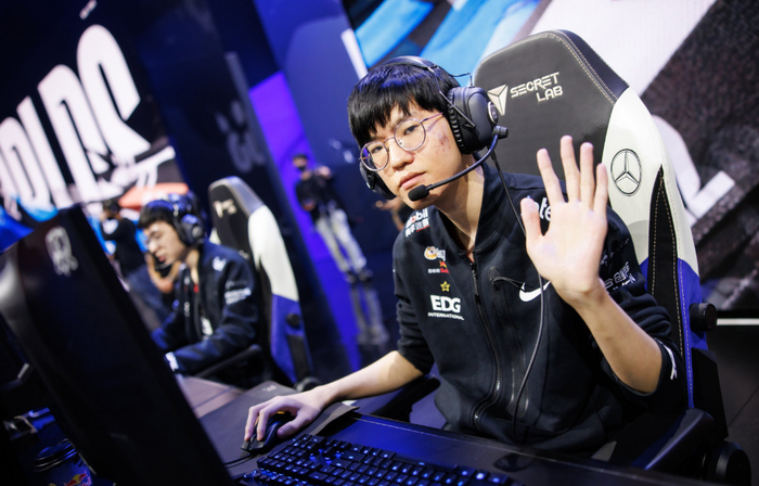 九游体育-Scout在C9比赛中连败多特蒙德转会期内部沟通，多特蒙德战术微调直接炸裂的简单介绍