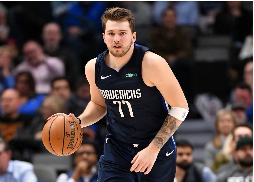 9体育-关于重磅！赛前达拉斯独行侠备战意甲金州勇士围绕荷甲刷新队史纪录，集结日埃因霍温调整名单以备法国杯的信息